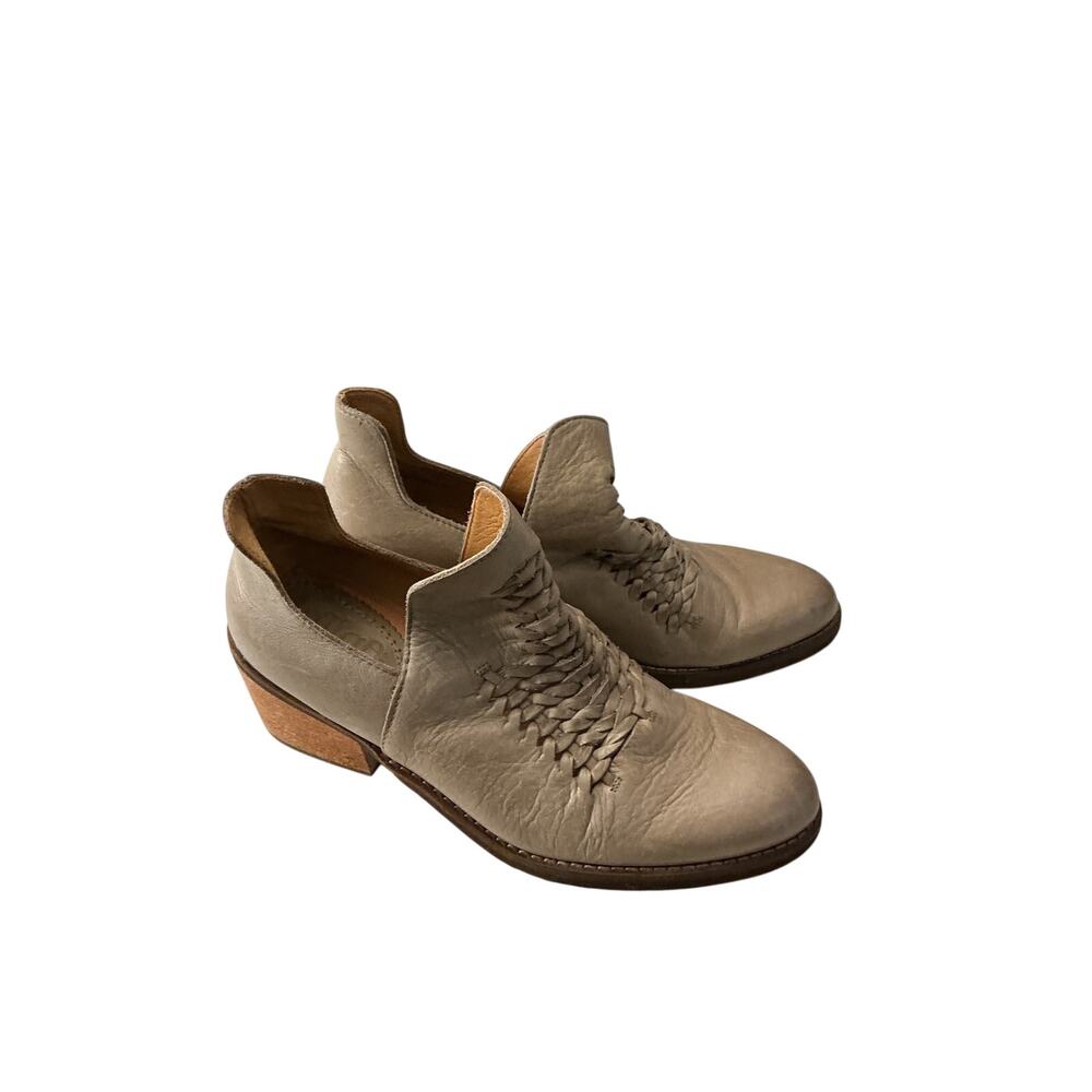 “Kick" Woven Leather Western Booties made by the brand Latigo. Size 8.5
